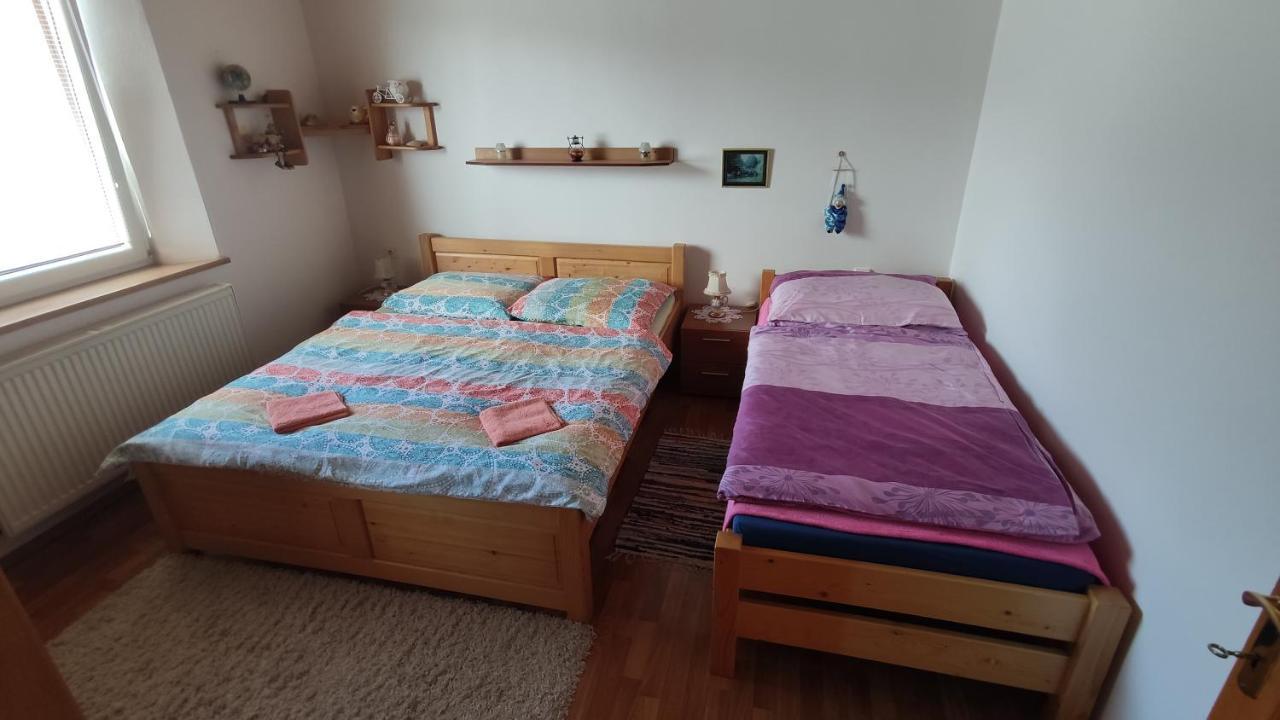 Privat Bea Apartment Podturen ภายนอก รูปภาพ