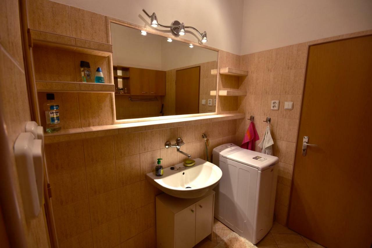Privat Bea Apartment Podturen ภายนอก รูปภาพ