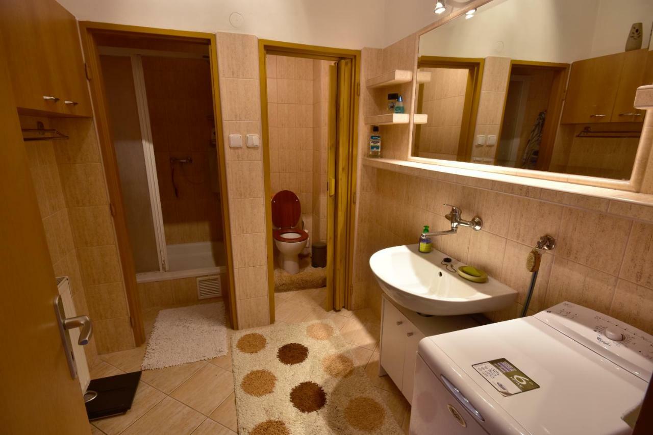 Privat Bea Apartment Podturen ภายนอก รูปภาพ