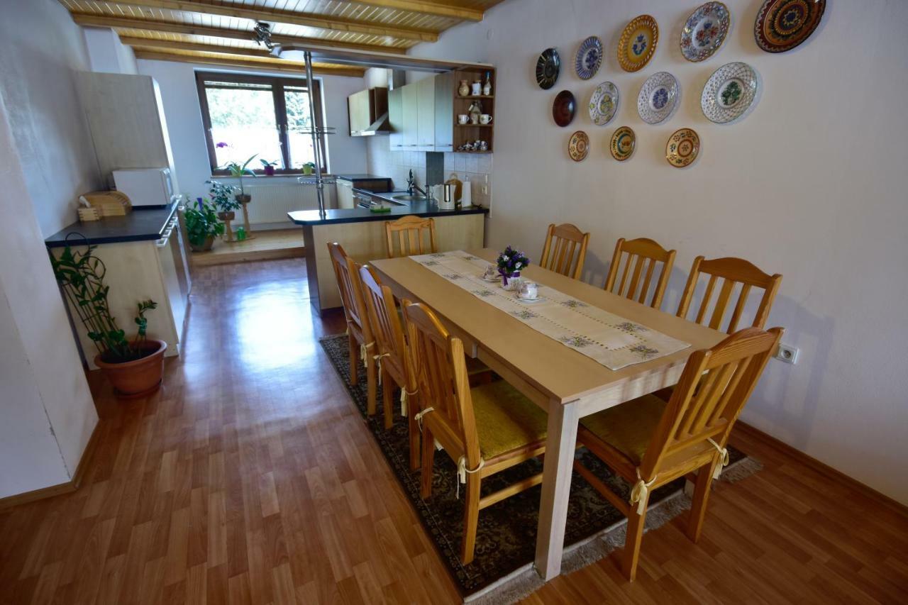 Privat Bea Apartment Podturen ภายนอก รูปภาพ